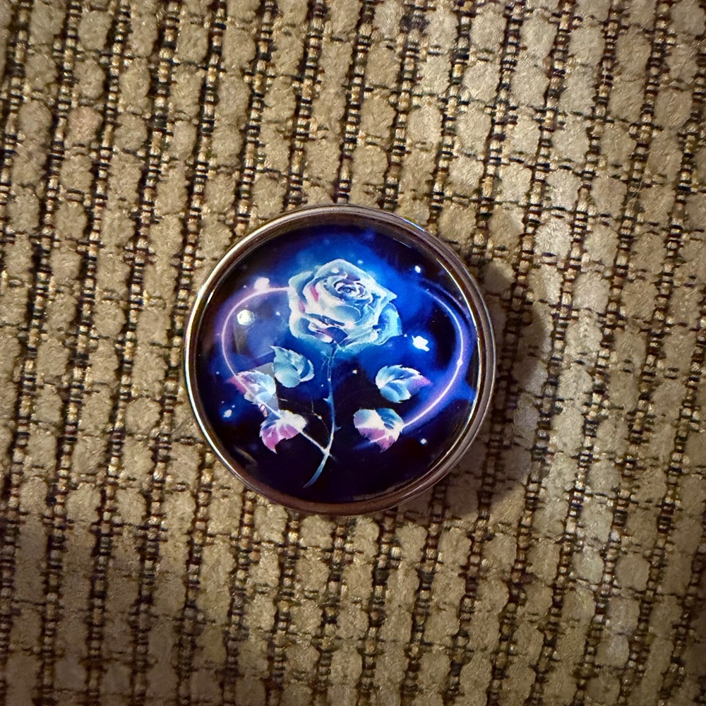 Blue Rose Enamel Pill box